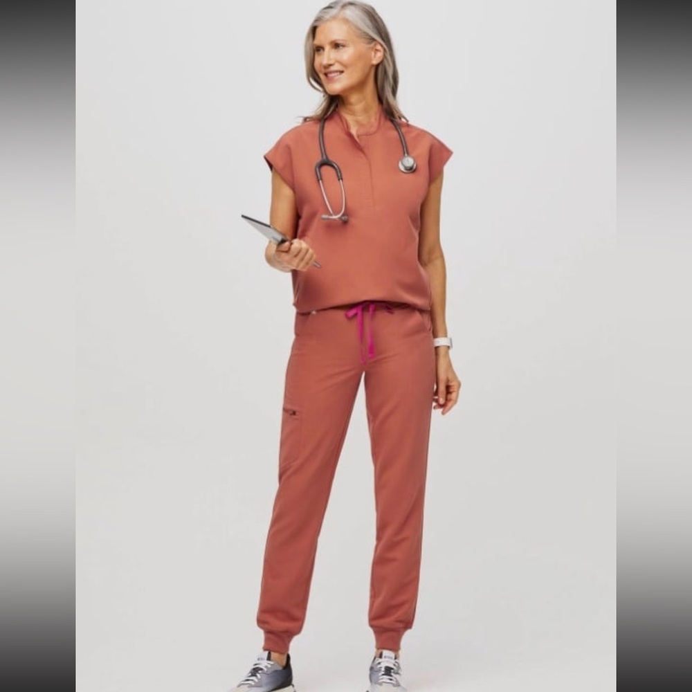 FIG SCRUBS - Terracotta